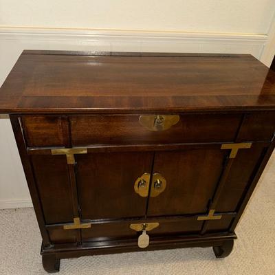 Broyhill Chinoiserie Entry Table 
