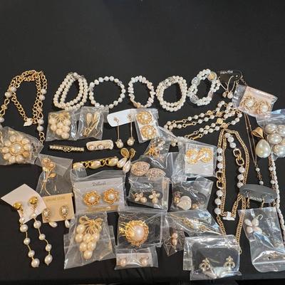 Pearly Pins Plus