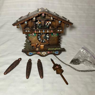 Der Fröhliche Wanderer Edelweiss Swiss Made Cuckoo Clock