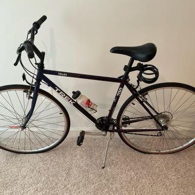 Trek MultiTrack 700 Bike
