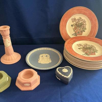 Wedgewood Set 