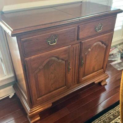 Thomasville Extendable Buffet 