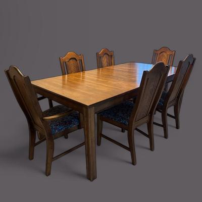 Complete Dining Room Table & Matching Chairs 