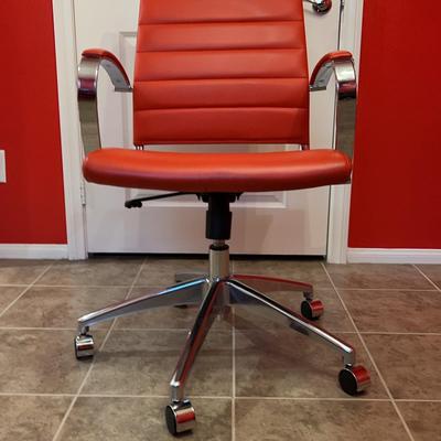 Red Office Rolling Chair