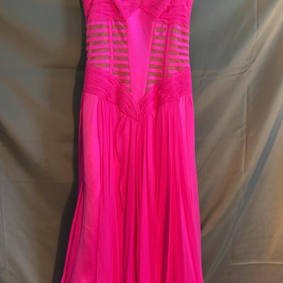 Fe Zandi Beverly Hills With Costume Accessories