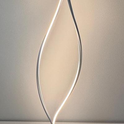 LED TWIST FLOOR LAMP