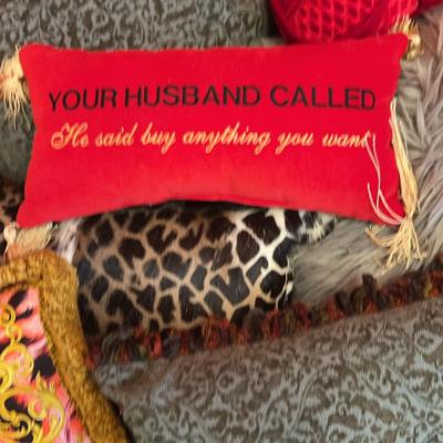 Pillows And Decorative Textiles