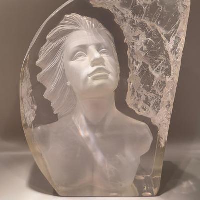 Decorative Crystal Sculpture 