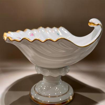 Scallop Shell German porcelain centerpiece bowl