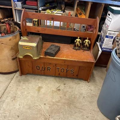 Toy, chest bench
