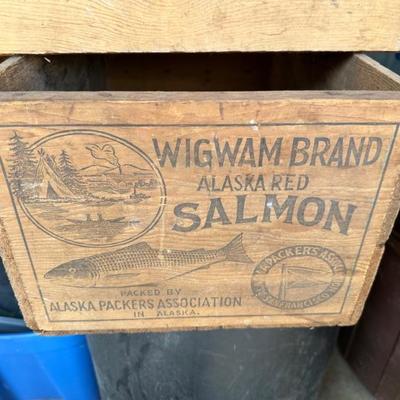 Vintage wigwam brand box 
