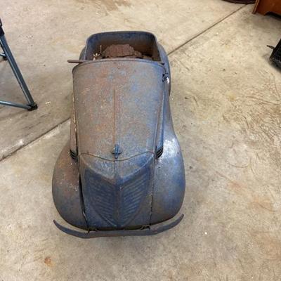 Pedal car