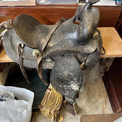 Saddle