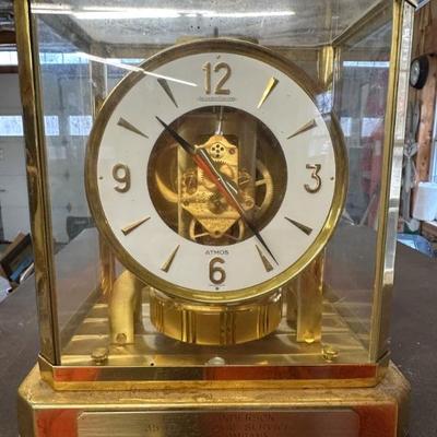 Atoms clock 