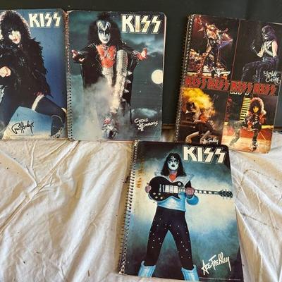 Kiss, notebooks