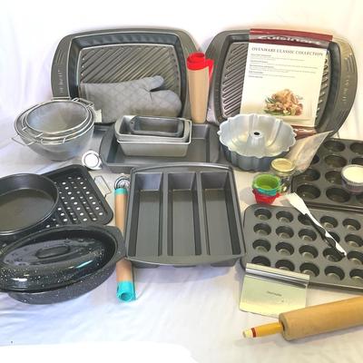 Cuisinart Bakeware And Baking Essentials