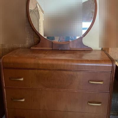Vintage 3 Drawer Dresser