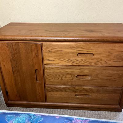 Dixie Furniture Chest Of Drawers