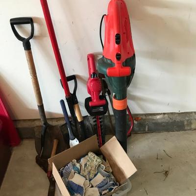 Garden Tool Lot