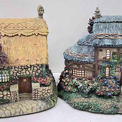 Vintage “Hawthorne Village” Decor Displays