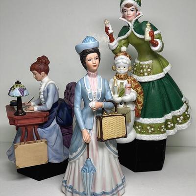 Avon Albee Award Figurines 
