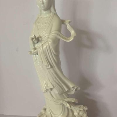 Blanc de Chine Guanyin Statue – White Porcelain on Wood Base