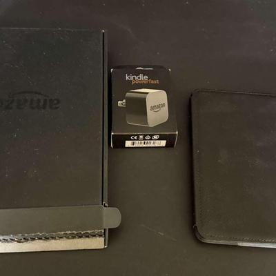 Kindle Paperwhite Bundle with Charger, Cable, and Case