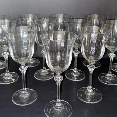 Set of 12 Elegant Crystal Wine Glasses