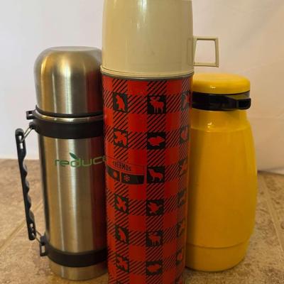 Mixed Thermos Set – Vintage & Modern (3 pcs)