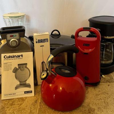 Multi-Piece Small Kitchen Appliance Set