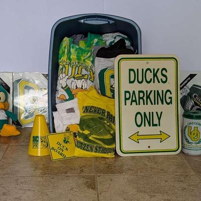 University of Oregon Ducks Fan Lot – Apparel, Signs, Decals, Plush & More