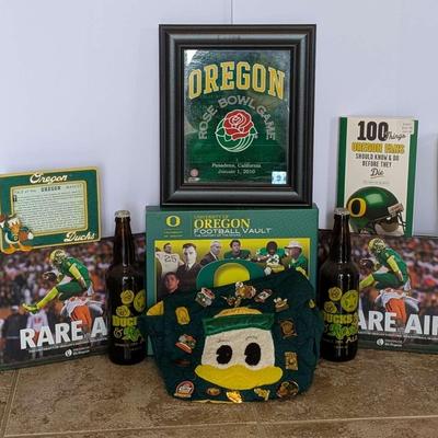 University of Oregon Ducks Fan Collection – Books, Rose Bowl Art, Memorabilia & More