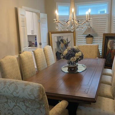 Harden Furniture Dining Table With Eight Chairs