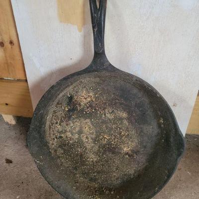 Many cast iron pans