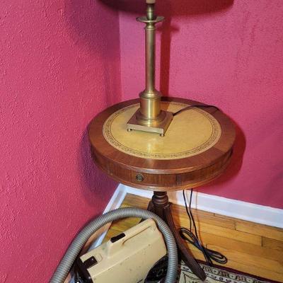 Lamps & end tables galore