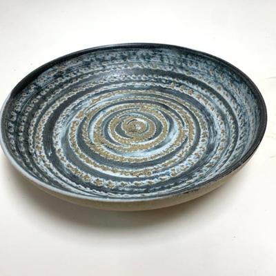 Martz Pottery shallow bowl, sticker missing.  diam. 8 1/4”