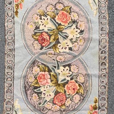 Vtg. hooked rug., 1950’s. 34” x 57”