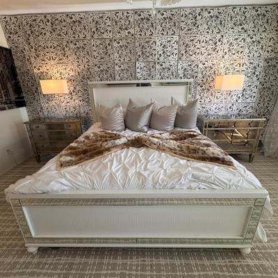 Luxurious Mirrored Panel Bed