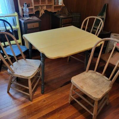 Drop leaf farm table with 4 chairs