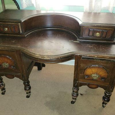 Vintage vanity