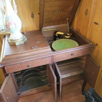Victor phonograph