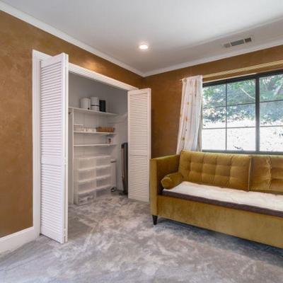 day bed gold velvet 