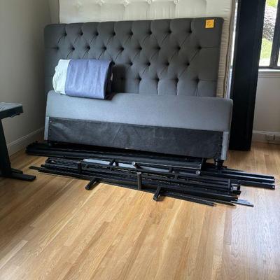 King Bed LEIGHTON EK UPHOLSTERED bed frame
