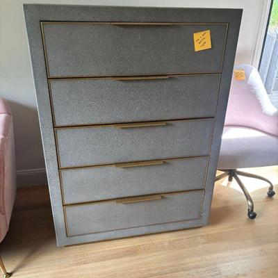 RH Dresser