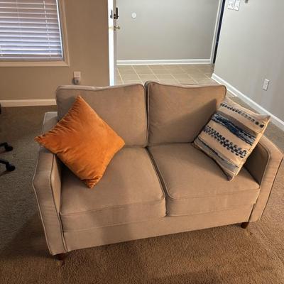 Loveseat 