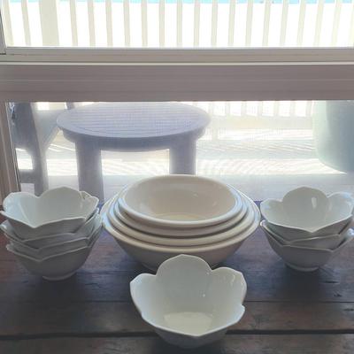 Pier 1 White Porcelain Lotus Bowls