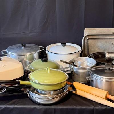 Lot 204: Pots, Pans , Roasters