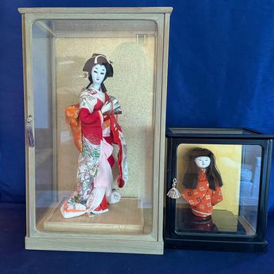 Lot 420: Vintage Japanese Geisha Dolls
