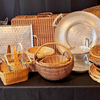 Lot 207: Baskets And Serving Trays