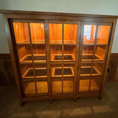 Lot 221: Solid Oak Display Case With Sliding Doors And Lights